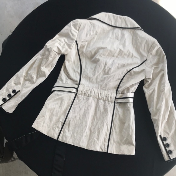 Jacket from White/Black. Great condition! - Picture 2 of 3